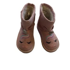 Boots for toddler, size 7